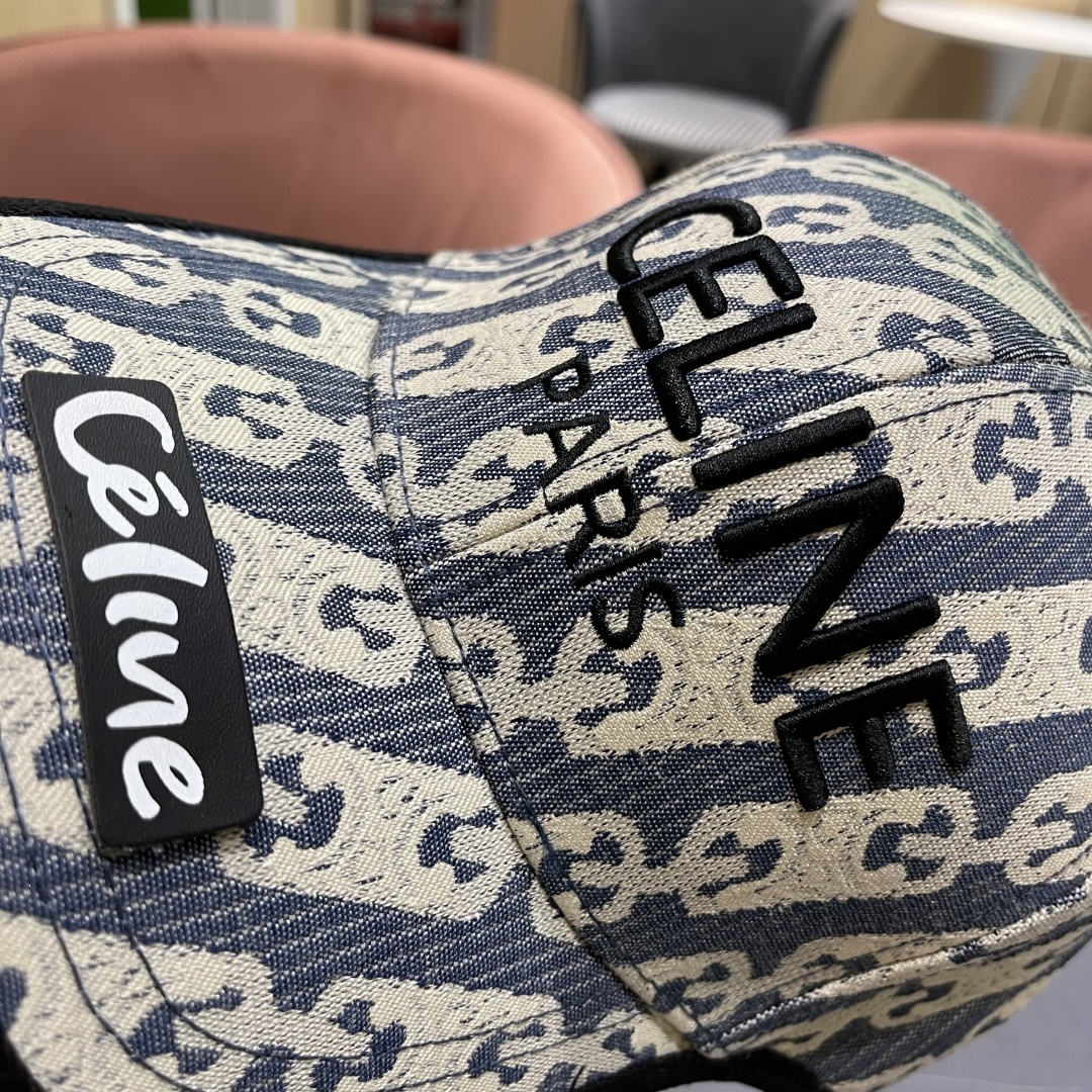  【CELINE赛琳】2025春夏款新款简约棒球帽，新款出货，大牌款超好搭配，赶紧入手！