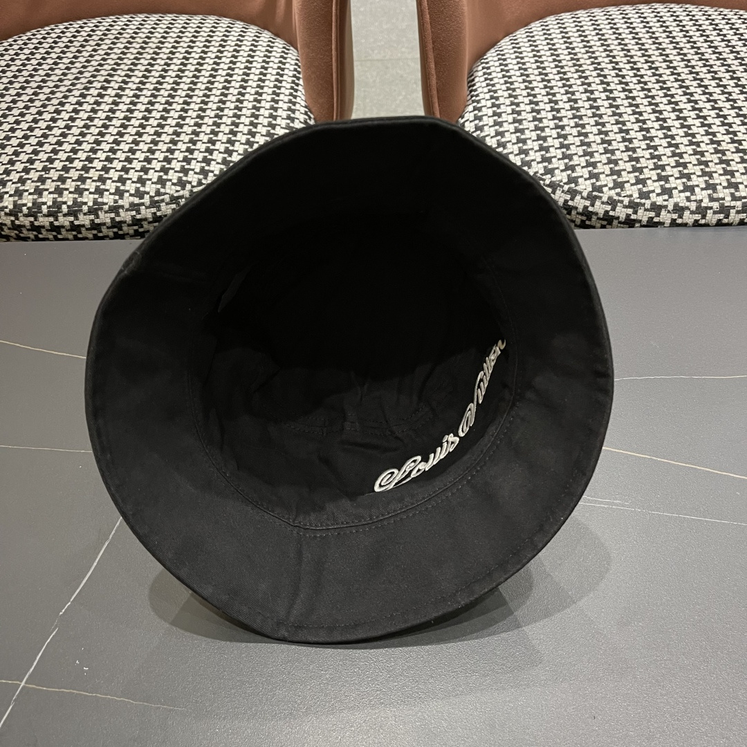  Lv路易威登2025新款 彩色渐变字母刺绣时尚双面渔夫帽 男士帽子