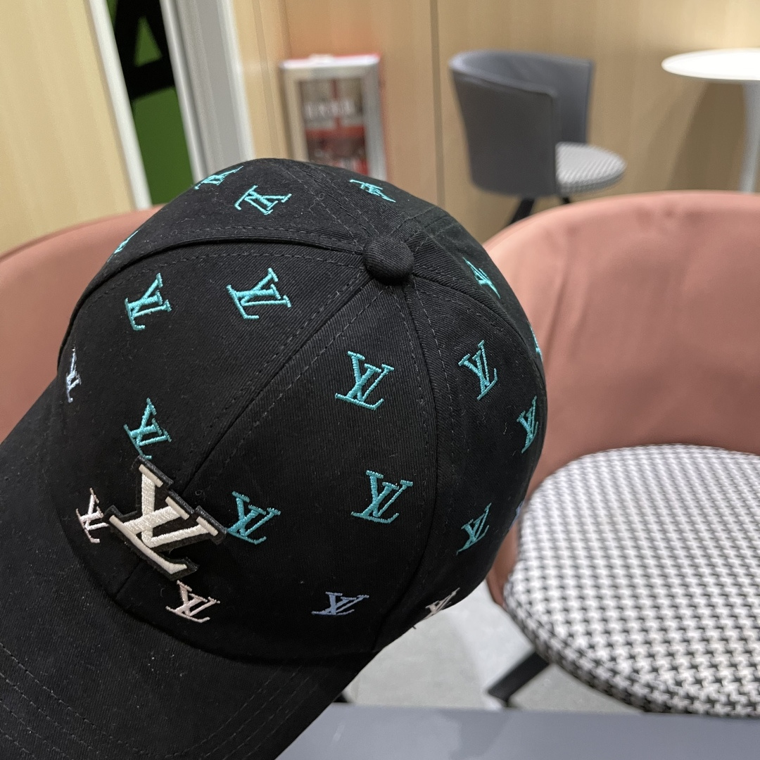  LV路易威登2025新款男女同款黑色棉质幻彩LV
剌绣棒球帽遮阳帽