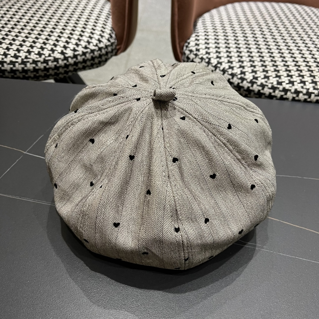  普拉达 2025新款韩版贝雷帽女牛仔布刺绣画家帽春秋时尚云
朵帽蓓蕾帽八角帽潮