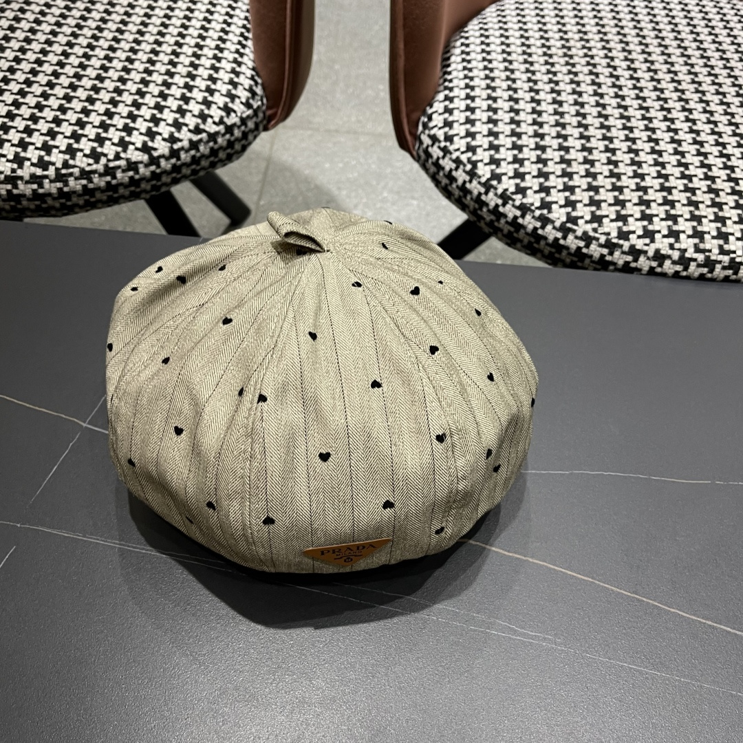  普拉达 2025新款韩版贝雷帽女牛仔布刺绣画家帽春秋时尚云
朵帽蓓蕾帽八角帽潮