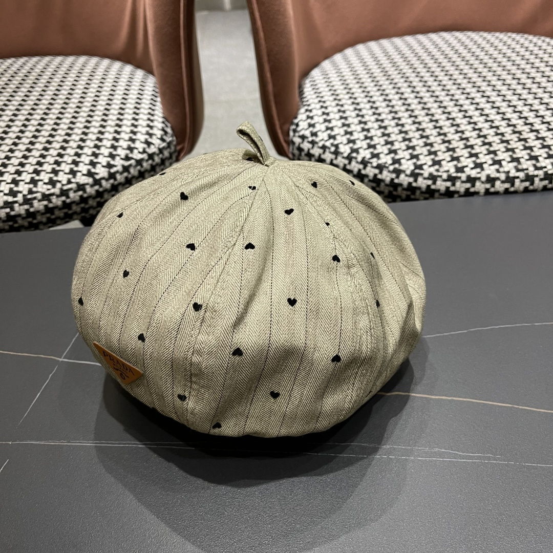  普拉达 2025新款韩版贝雷帽女牛仔布刺绣画家帽春秋时尚云
朵帽蓓蕾帽八角帽潮