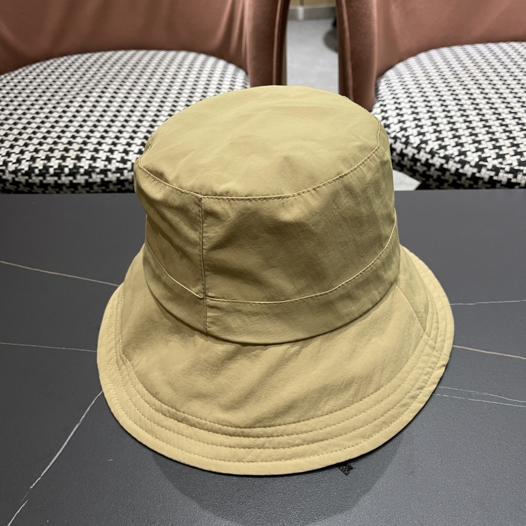  Lv路易威登渔夫帽女显脸小韩版春夏季百搭休闲遮阳防晒盆
帽逛街通勤出游帽子