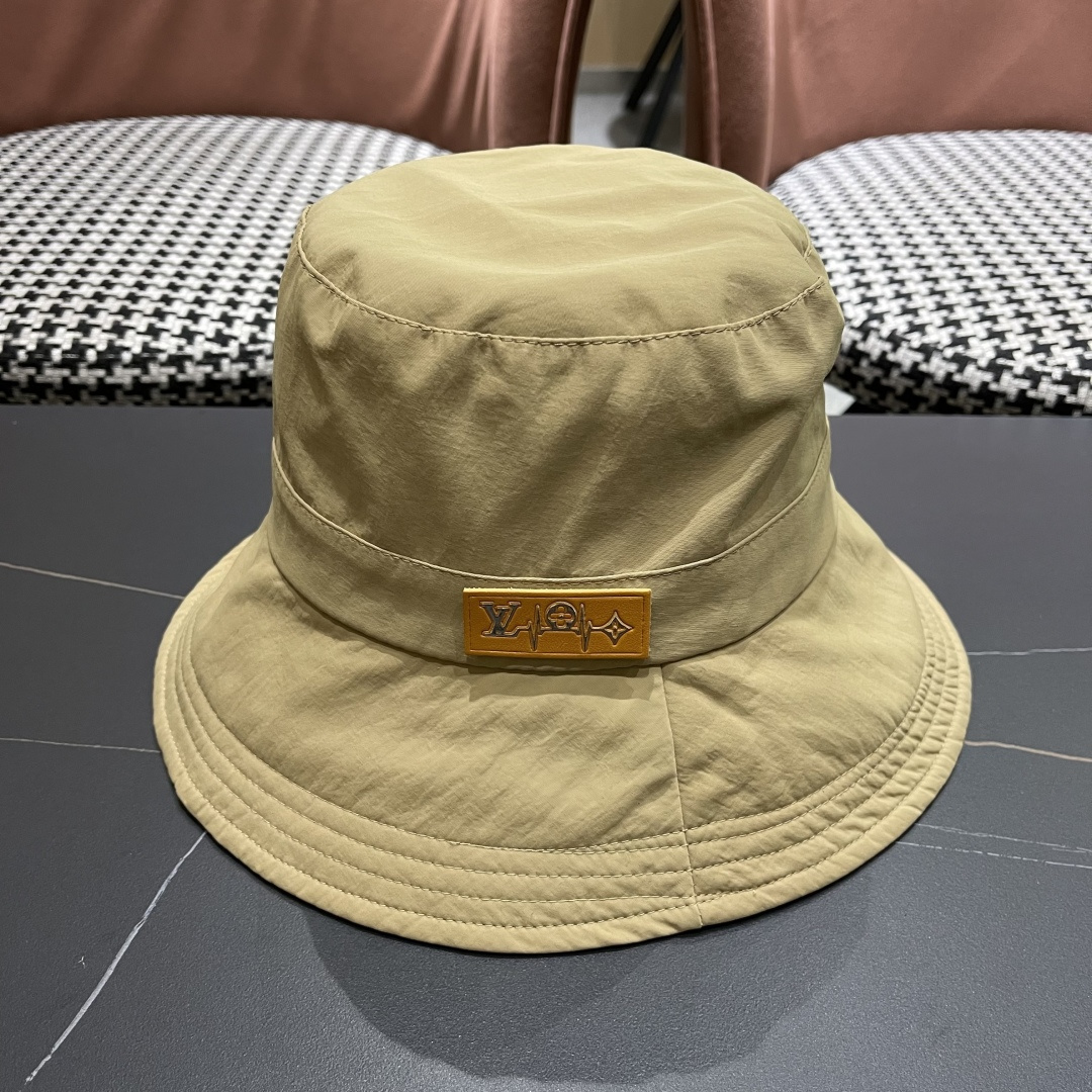  Lv路易威登渔夫帽女显脸小韩版春夏季百搭休闲遮阳防晒盆
帽逛街通勤出游帽子