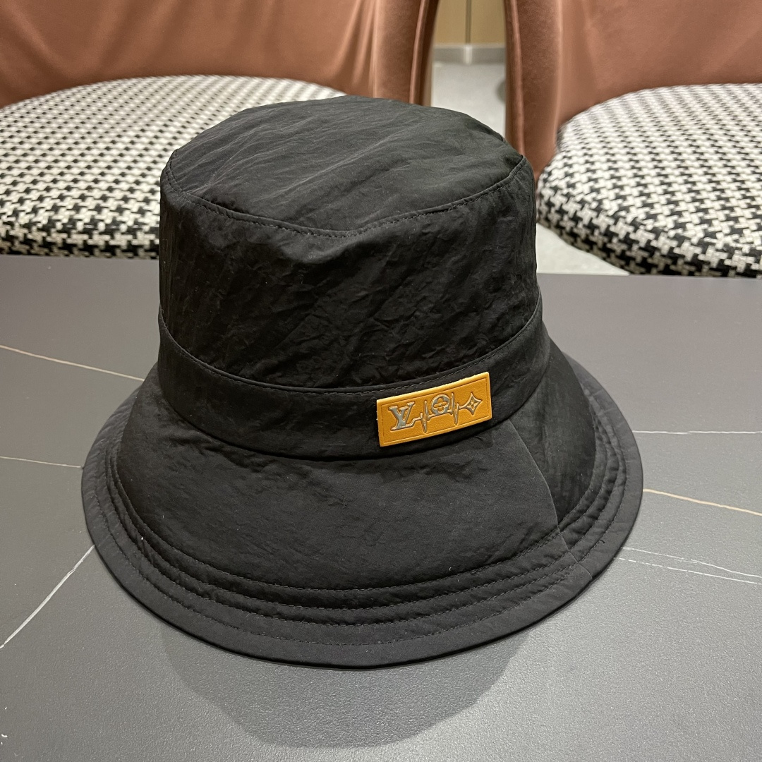  Lv路易威登渔夫帽女显脸小韩版春夏季百搭休闲遮阳防晒盆
帽逛街通勤出游帽子