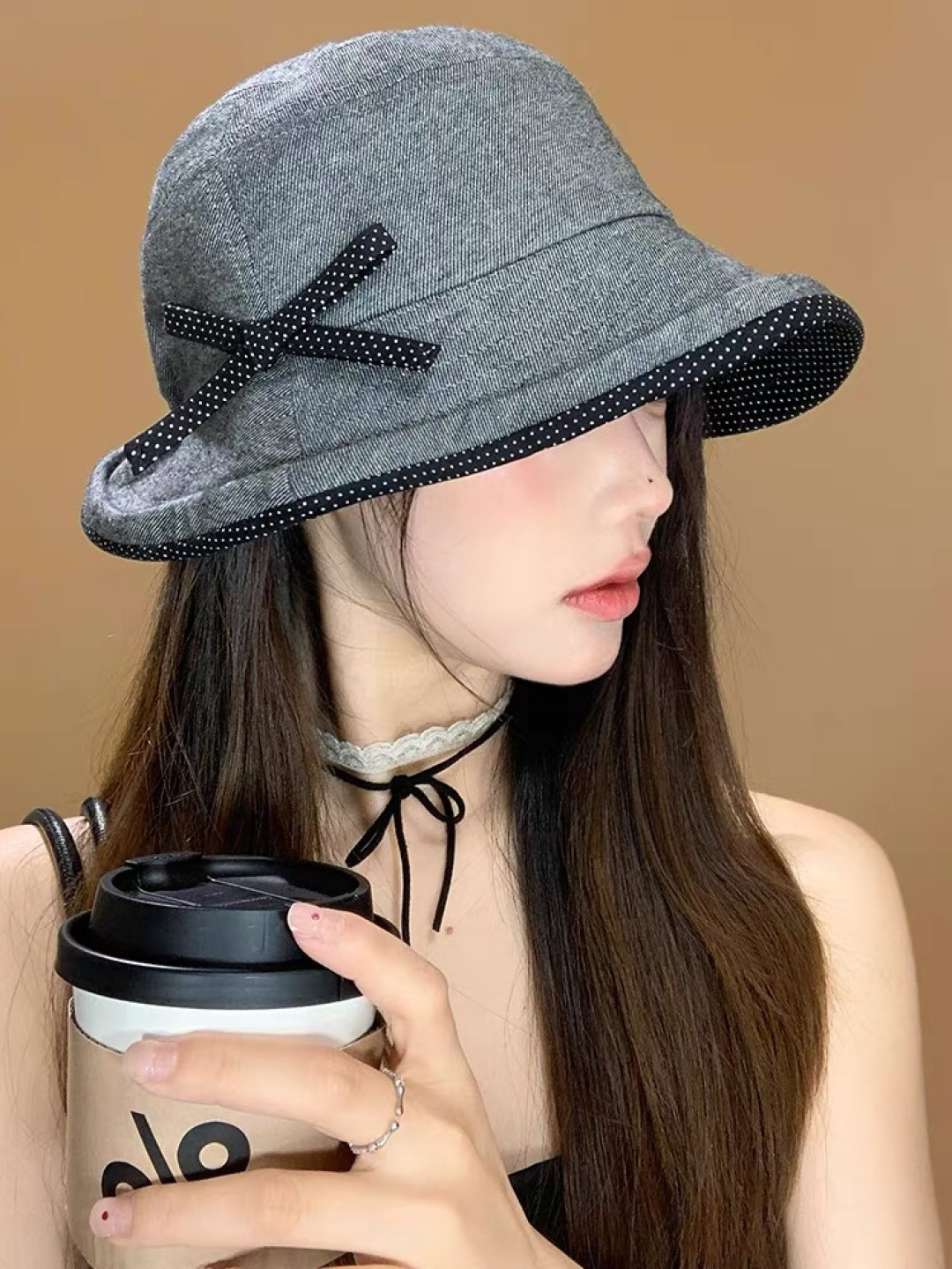  香奈儿 2025新款蝴蝶结卷边渔夫帽子女夏季赫本风气质优雅
礼帽百搭显脸小遮阳盆帽