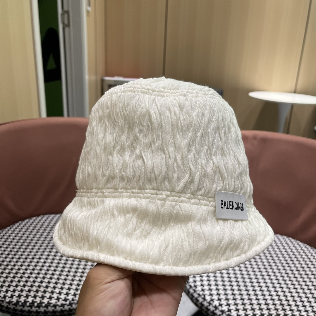  巴黎世家 2025新款日系复古简约百搭渔夫帽可折叠平顶
帽女旱秋画家帽报童帽