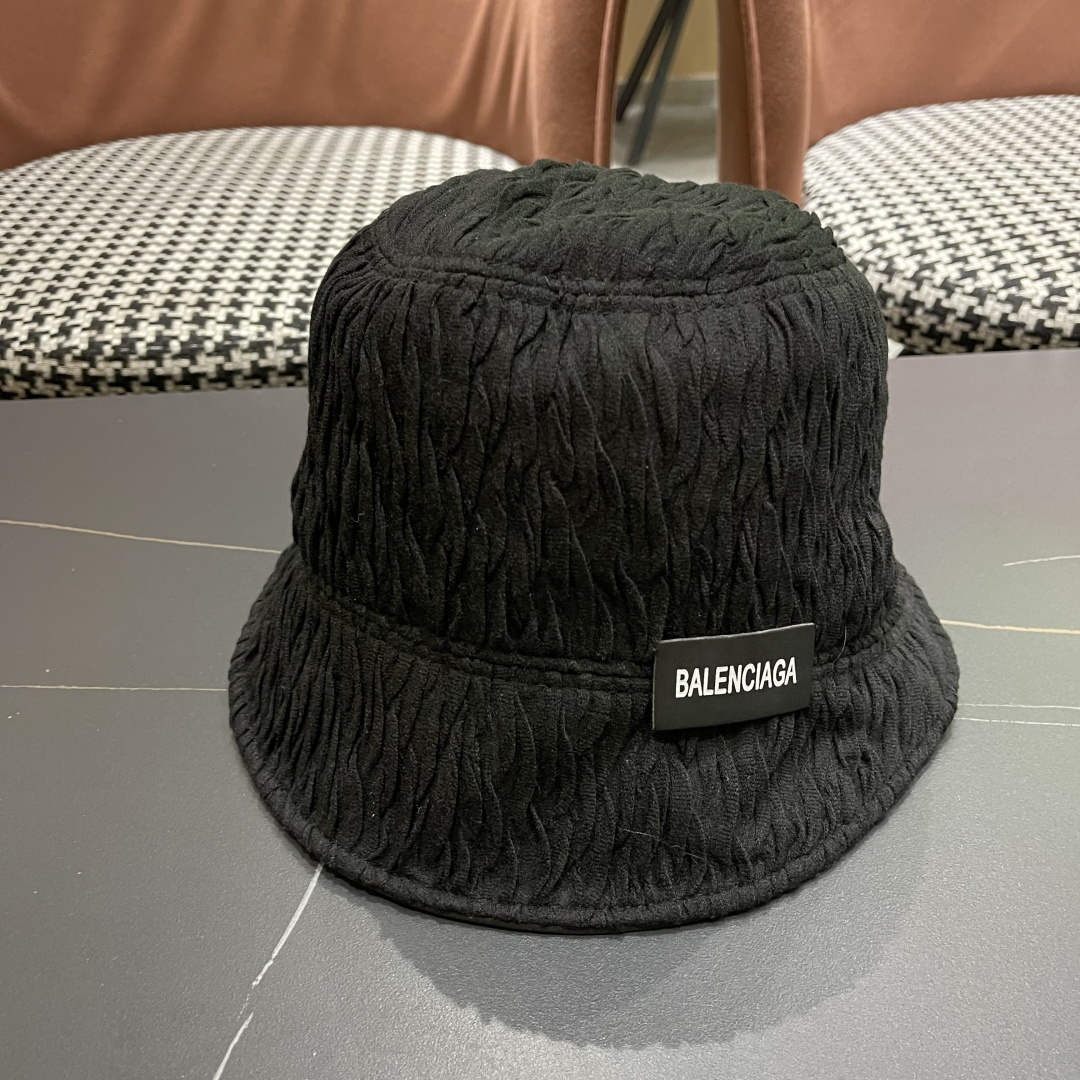  巴黎世家 2025新款日系复古简约百搭渔夫帽可折叠平顶
帽女旱秋画家帽报童帽