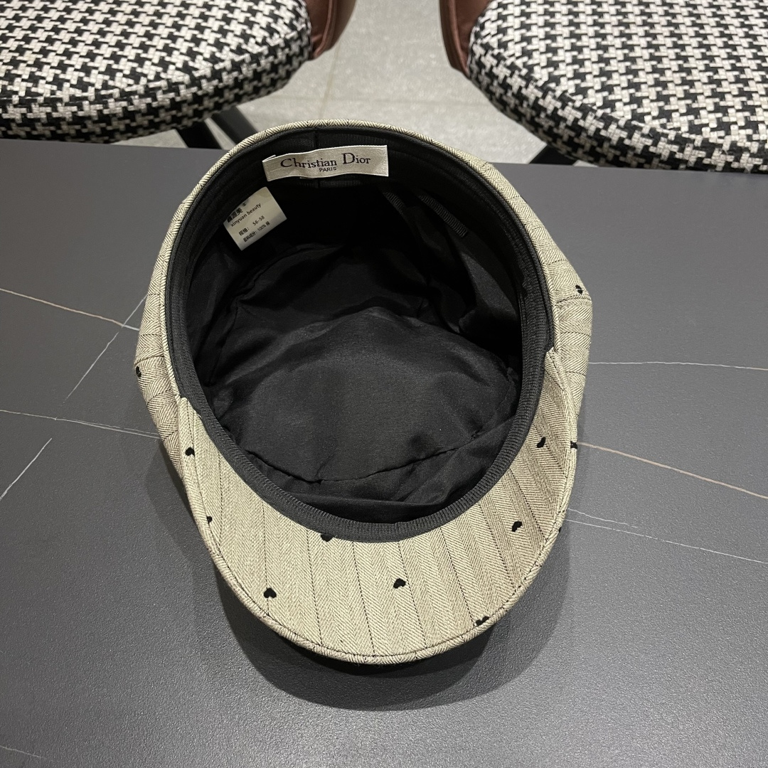  迪奥 遮阳八角帽子2025年爆款女新款时尚洋气
鸭舌帽春秋画家报童帽夏季