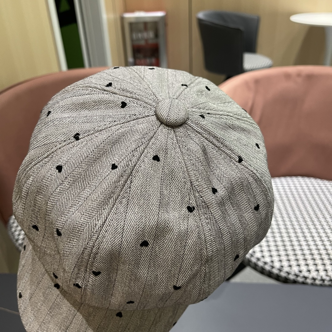  迪奥 遮阳八角帽子2025年爆款女新款时尚洋气
鸭舌帽春秋画家报童帽夏季