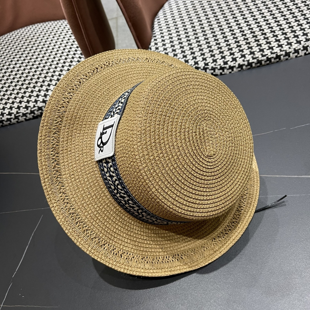  Dior迪奥草帽，一顶超级有品位的草帽了~出街首选！帽型超美腻颜色妥妥，轻便携带！小仙女🧚人手必备 头