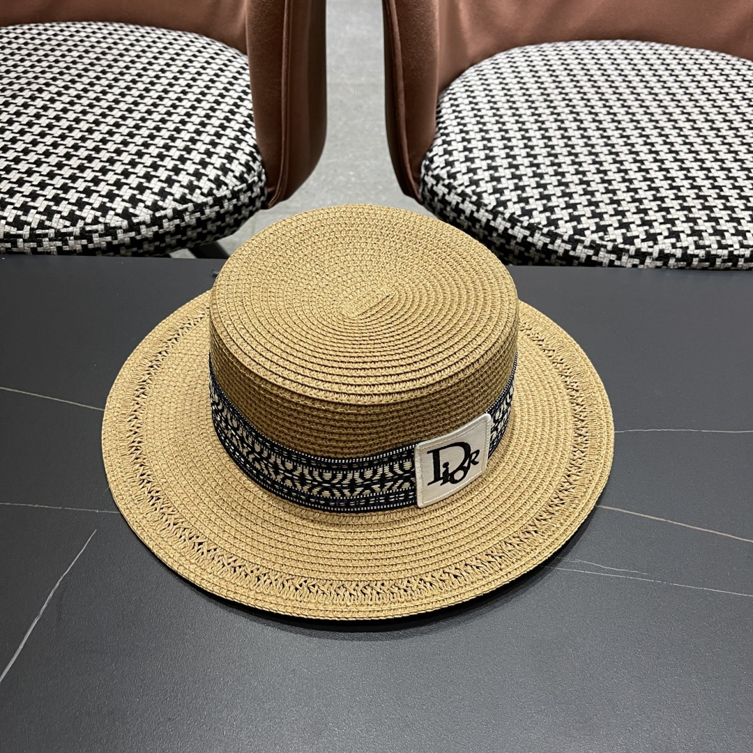  Dior迪奥草帽，一顶超级有品位的草帽了~出街首选！帽型超美腻颜色妥妥，轻便携带！小仙女🧚人手必备 头