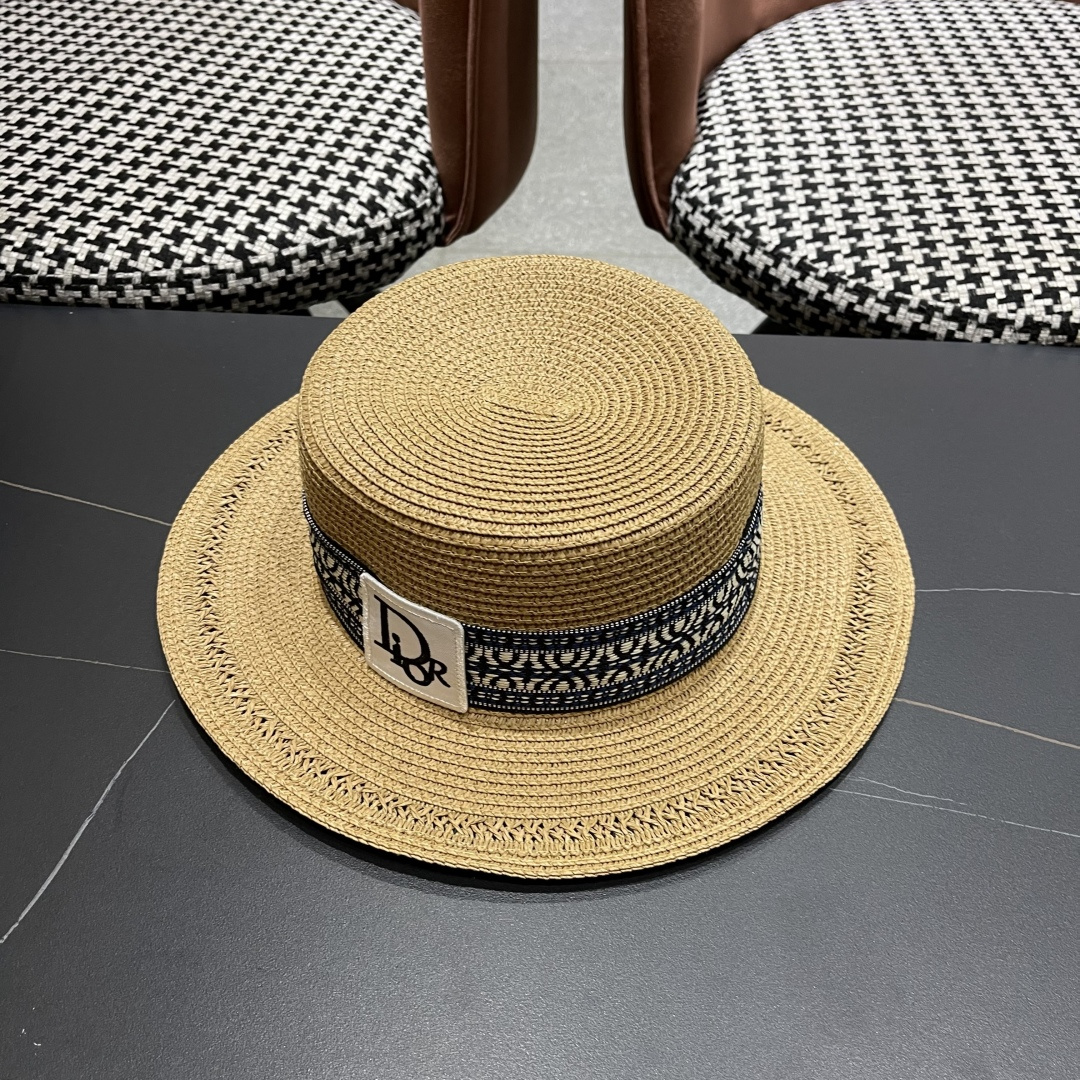  Dior迪奥草帽，一顶超级有品位的草帽了~出街首选！帽型超美腻颜色妥妥，轻便携带！小仙女🧚人手必备 头