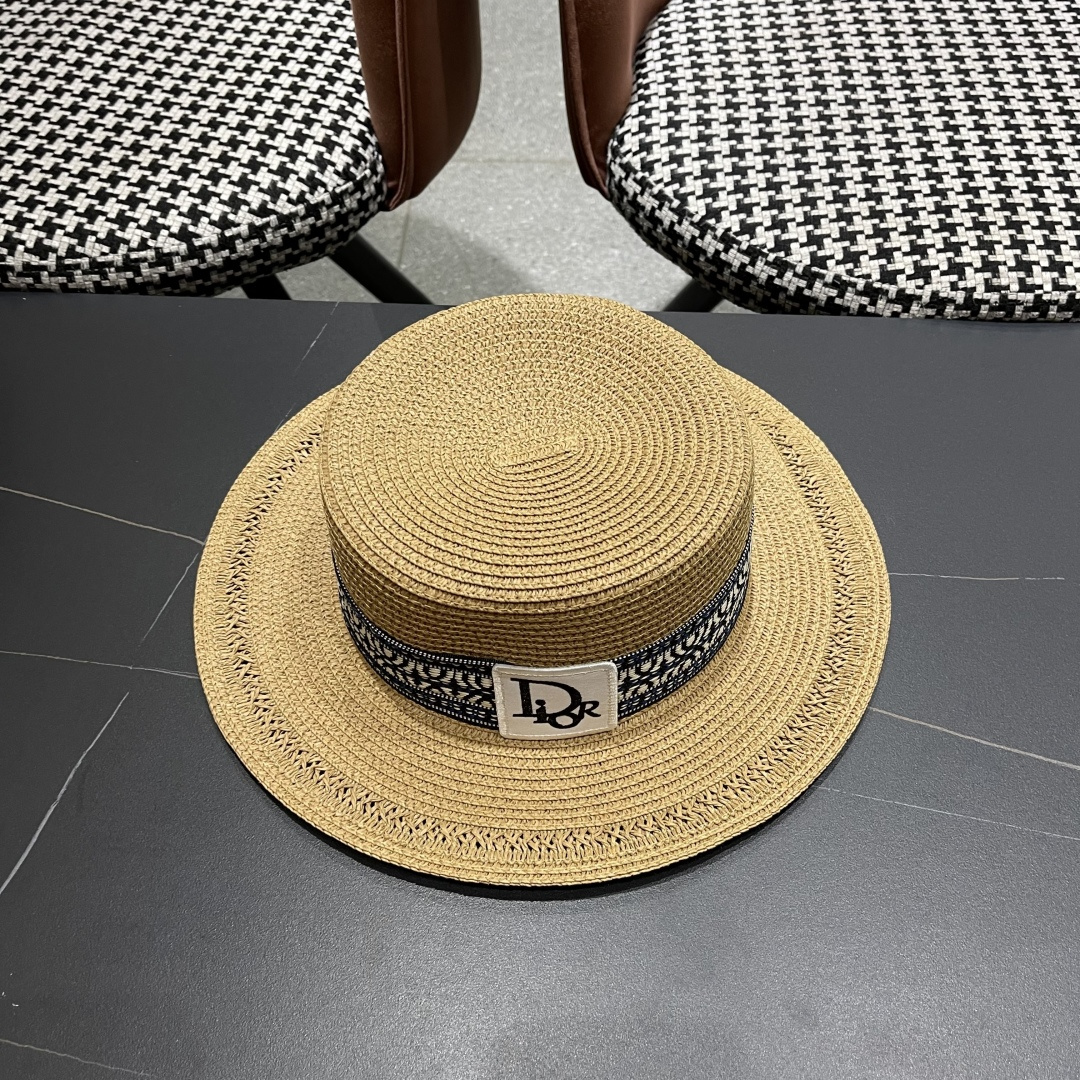  Dior迪奥草帽，一顶超级有品位的草帽了~出街首选！帽型超美腻颜色妥妥，轻便携带！小仙女🧚人手必备 头