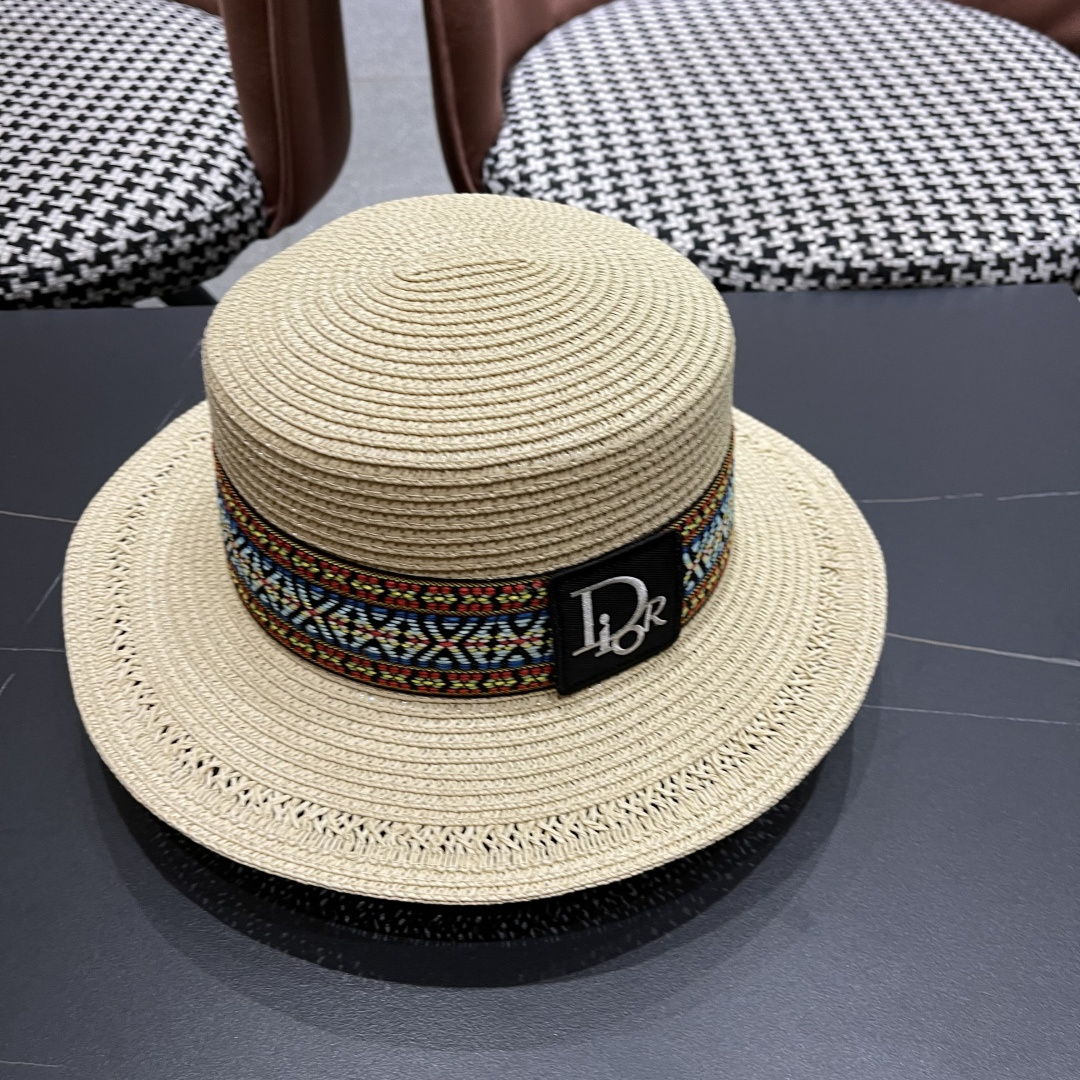  Dior迪奥草帽，一顶超级有品位的草帽了~出街首选！帽型超美腻颜色妥妥，轻便携带！小仙女🧚人手必备 头
