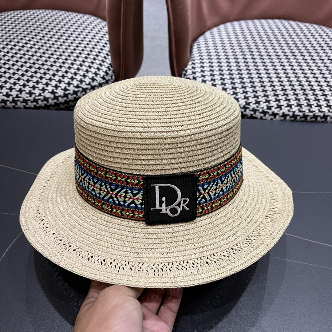  Dior迪奥草帽，一顶超级有品位的草帽了~出街首选！帽型超美腻颜色妥妥，轻便携带！小仙女🧚人手必备 头