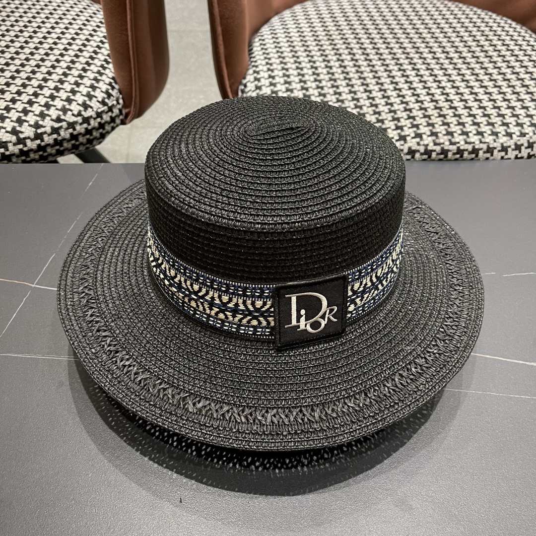  Dior迪奥草帽，一顶超级有品位的草帽了~出街首选！帽型超美腻颜色妥妥，轻便携带！小仙女🧚人手必备 头