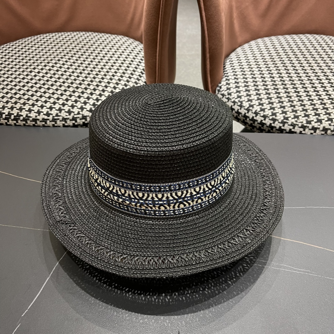  Dior迪奥草帽，一顶超级有品位的草帽了~出街首选！帽型超美腻颜色妥妥，轻便携带！小仙女🧚人手必备 头