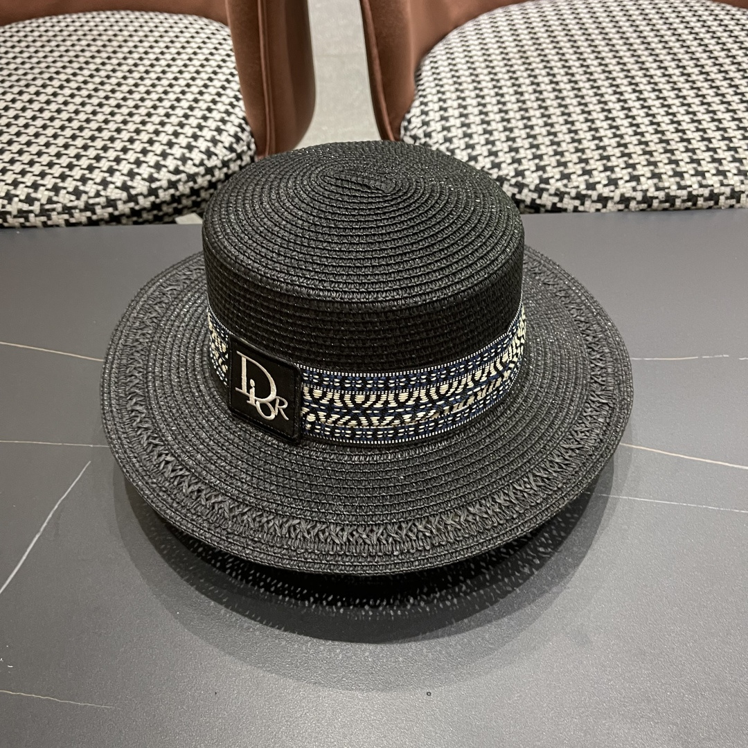  Dior迪奥草帽，一顶超级有品位的草帽了~出街首选！帽型超美腻颜色妥妥，轻便携带！小仙女🧚人手必备 头