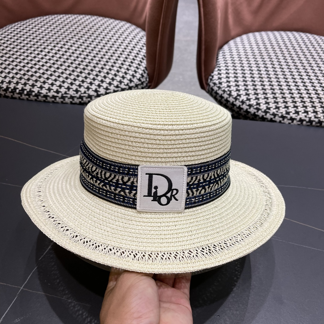  Dior迪奥草帽，一顶超级有品位的草帽了~出街首选！帽型超美腻颜色妥妥，轻便携带！小仙女🧚人手必备 头