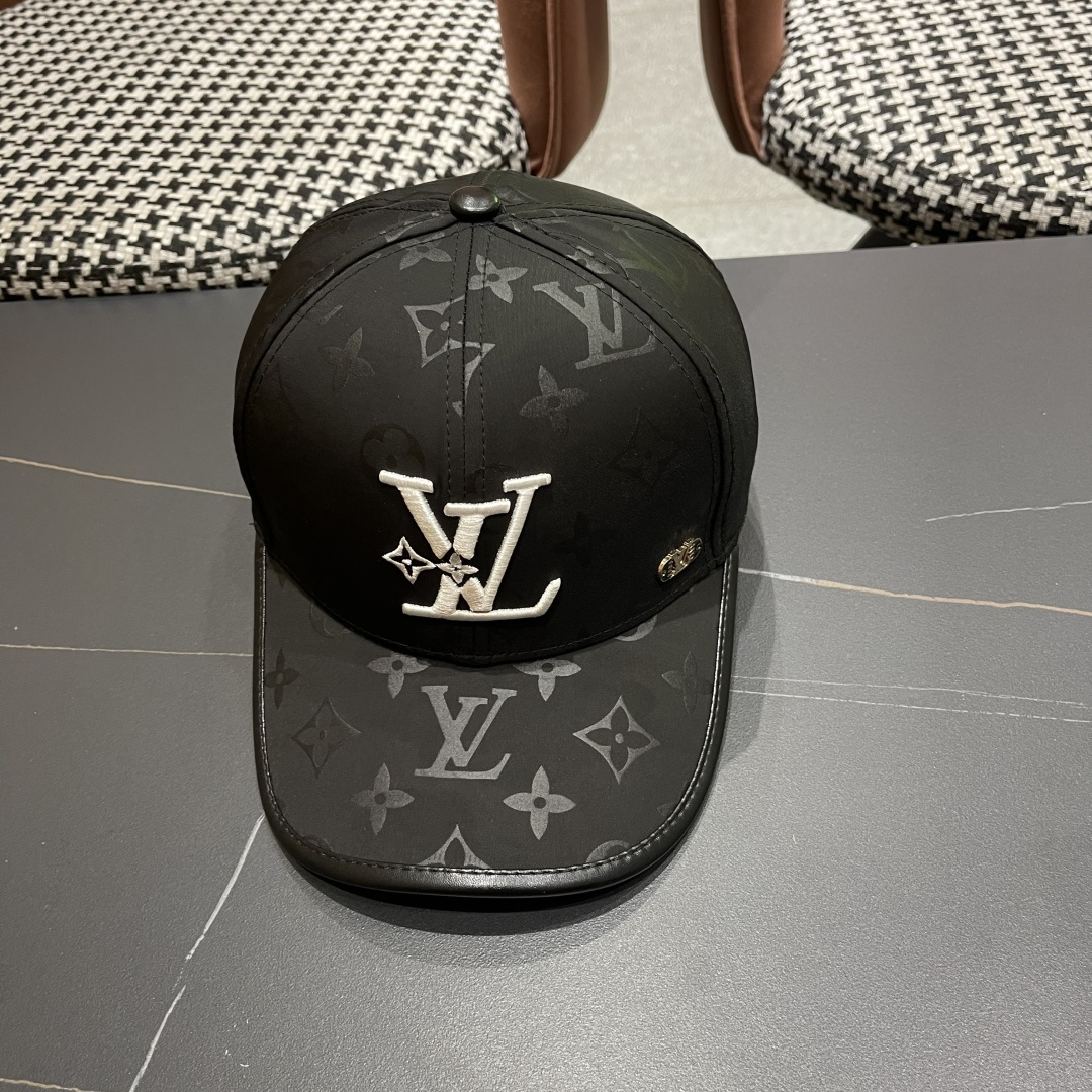 NO:352923,The new LV Louis Vuitton baseball hat style is very street style, and the style of the current fashionable little brother and sister is very cool at the airport street photography!  Hat Straw Hat Fisherman Hat Baseball Hat, Hats, louis vuitton,louis vuitton,espadrilles,hatsLV路易威登新款棒球帽风街头风十足更符合现在时尚小哥哥小姐姐的style,机场街拍超飒！帽子草帽渔夫帽棒球帽,帽子,louis vuitton,louis vuitton,espadrilles,hats,hat