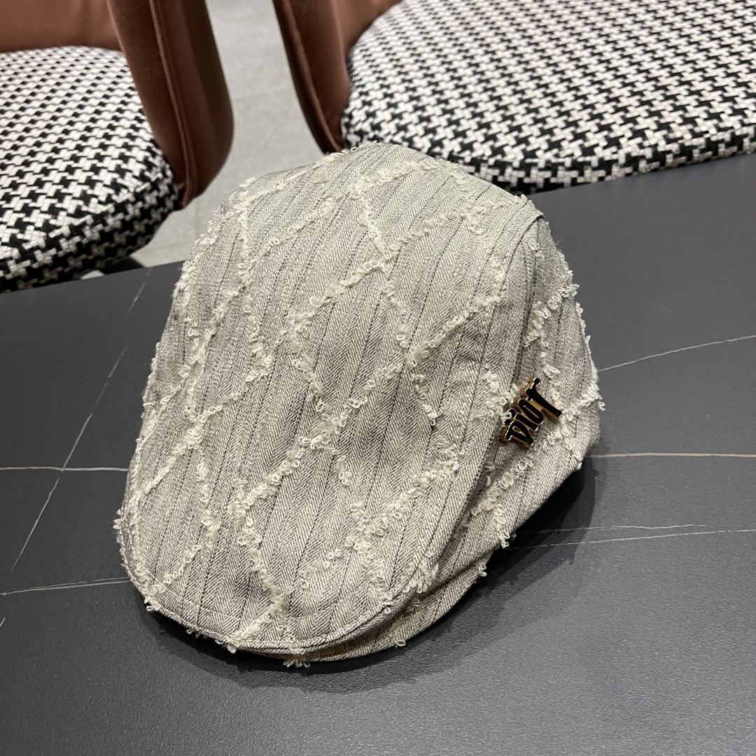 迪奥日系设计感前进帽女生时尚毛边画家帽显脸小复古报童帽春夏鸭舌帽