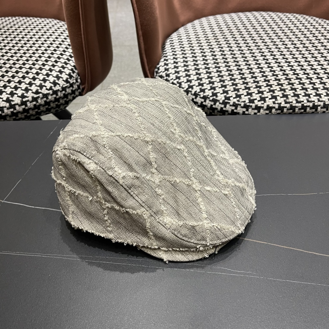 迪奥日系设计感前进帽女生时尚毛边画家帽显脸小复古报童帽春夏鸭舌帽