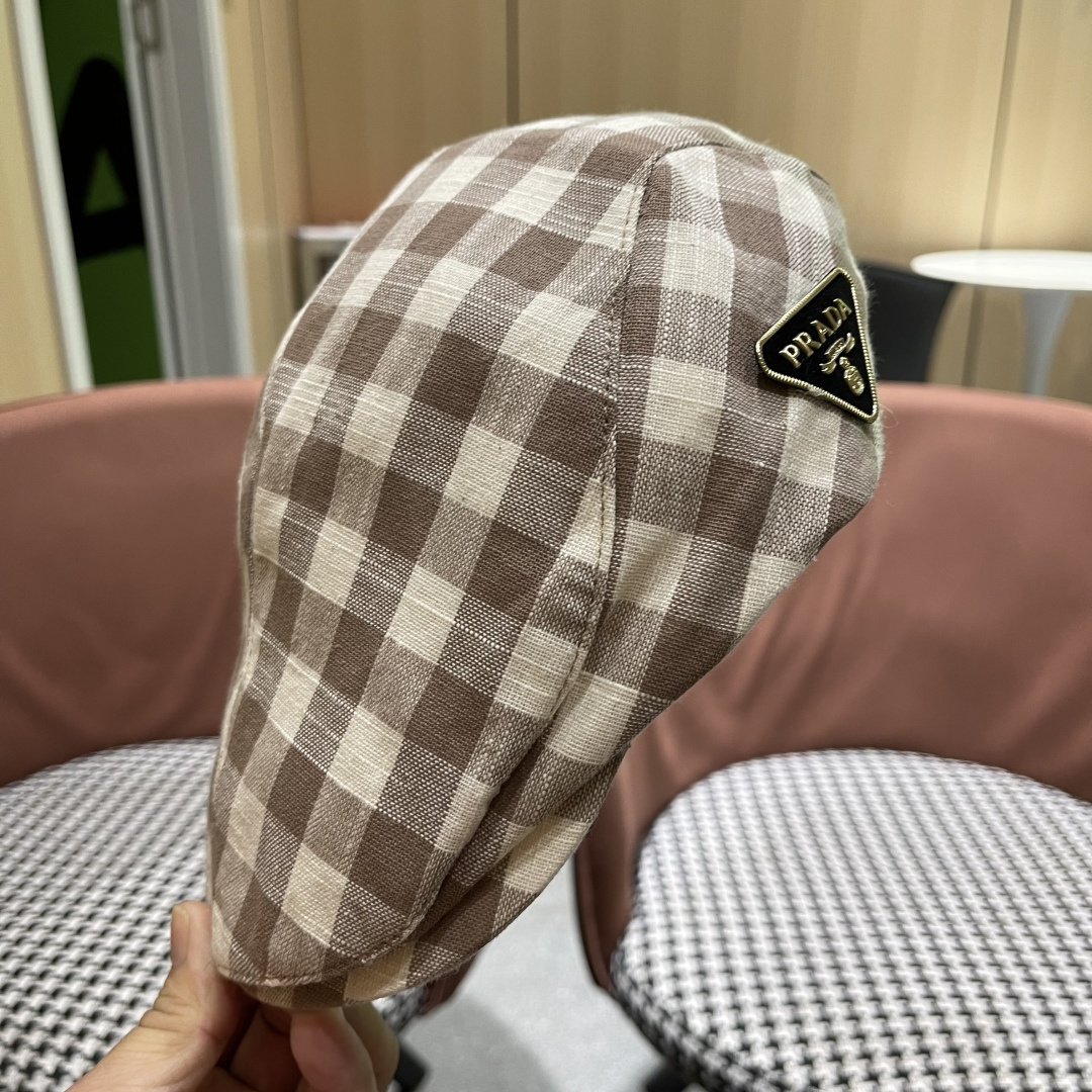 普拉达 黑白格子前进帽女文艺复吉百搭显脸小贝雷帽大头国报童鸭舌帽子潮