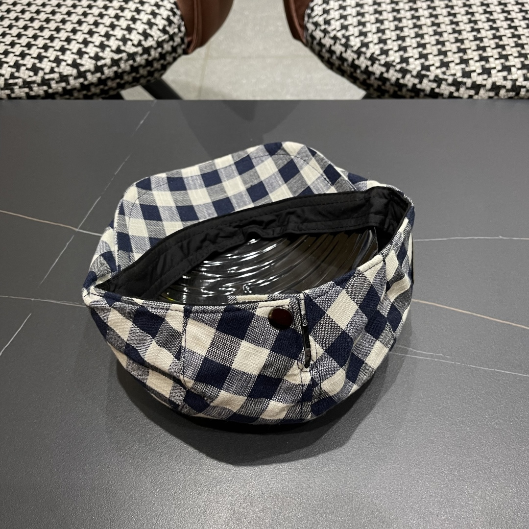 普拉达 黑白格子前进帽女文艺复吉百搭显脸小贝雷帽大头国报童鸭舌帽子潮