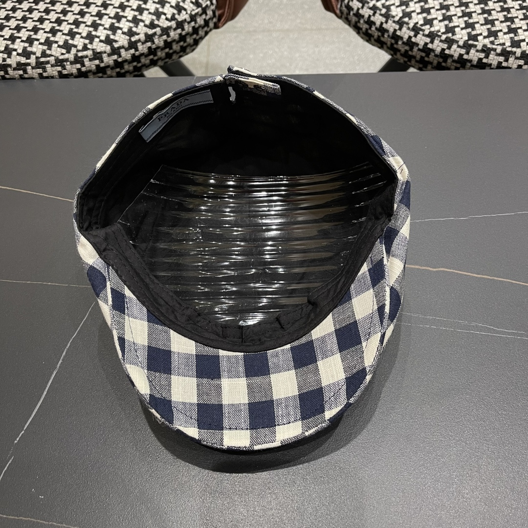 普拉达 黑白格子前进帽女文艺复吉百搭显脸小贝雷帽大头国报童鸭舌帽子潮