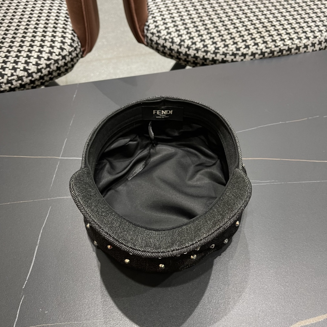 芬迪 复古水洗字母水钻平顶帽子女夏季时尚百搭旵脸小鸭舌帽防晒遮阳