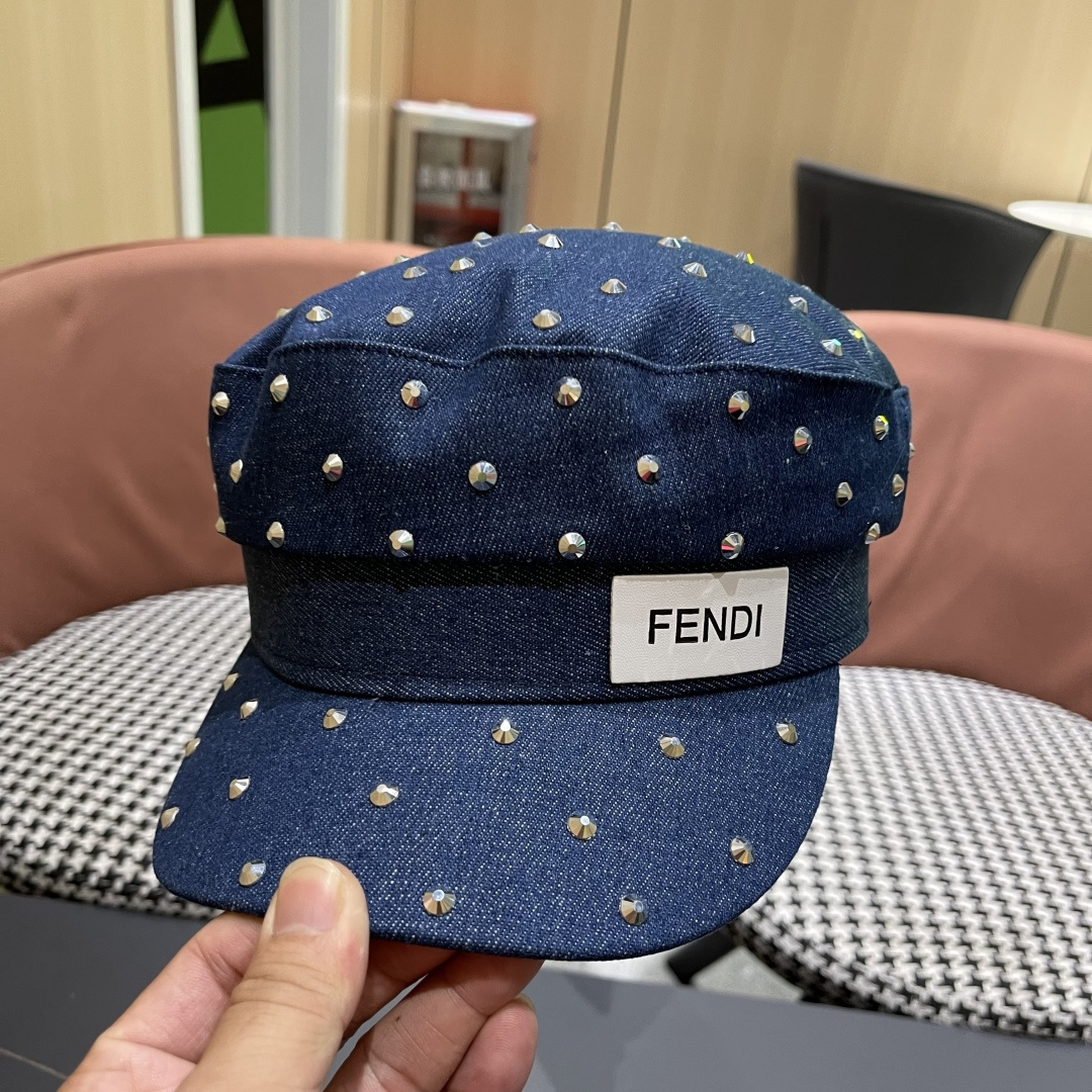 芬迪 复古水洗字母水钻平顶帽子女夏季时尚百搭旵脸小鸭舌帽防晒遮阳