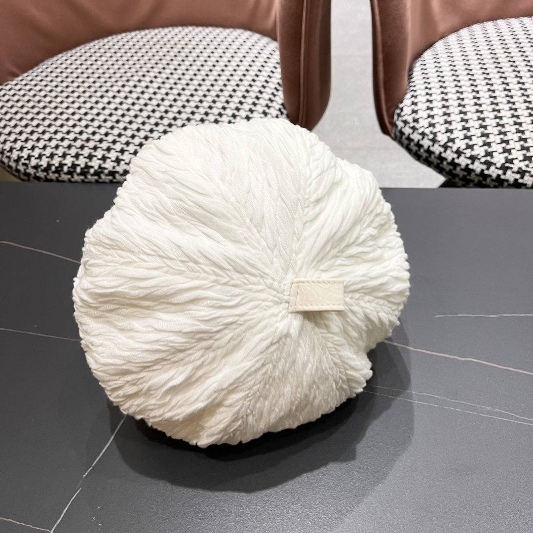 LV路易威登 外贸潮牌秋冬时尚大头围显脸小八角画家帽子百搭南瓜帽贝雷帽女帽