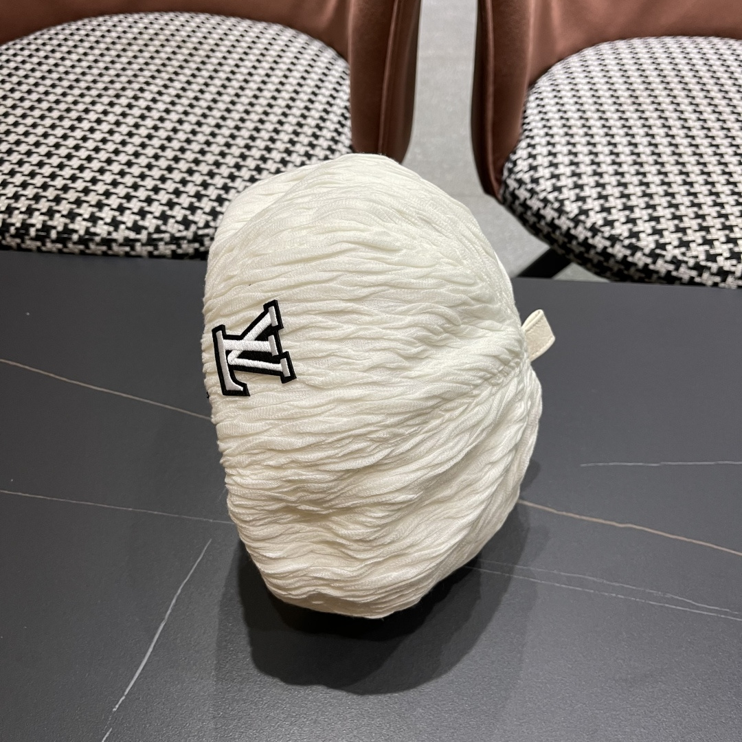 LV路易威登 外贸潮牌秋冬时尚大头围显脸小八角画家帽子百搭南瓜帽贝雷帽女帽