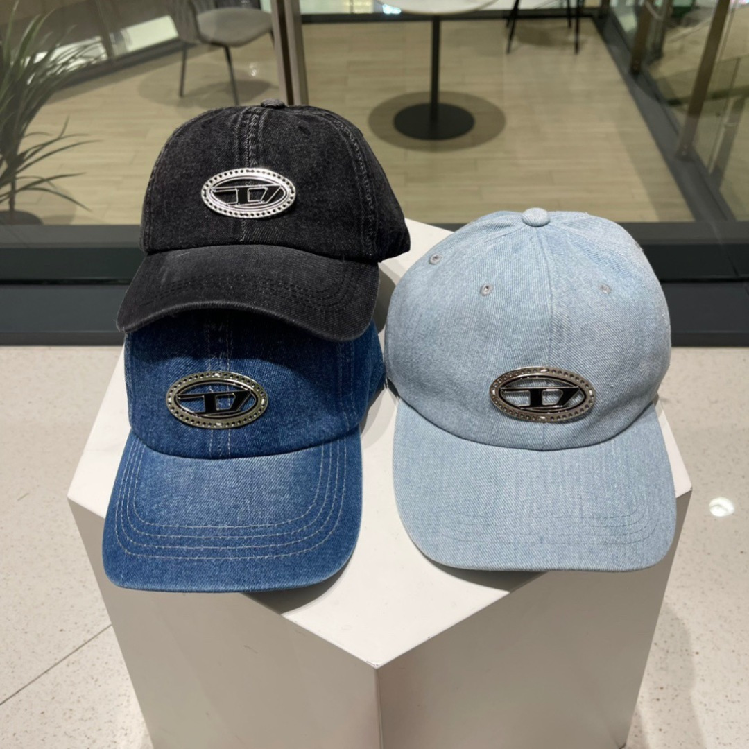  Diesel 迪赛 棒球帽🧢 。2030春夏款棒球帽🧢，出街必备超好搭配，高品质 内标齐全，赶紧入手！