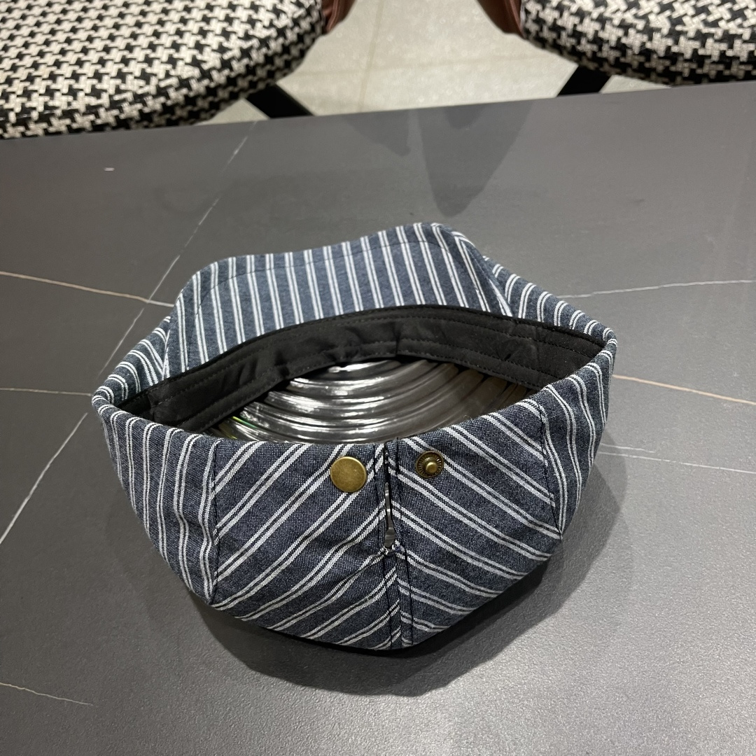  迪奥 日系条纹气质贝雷帽春秋夏季情侣显脸小前进帽
男女画家帽遮阳鸭舌