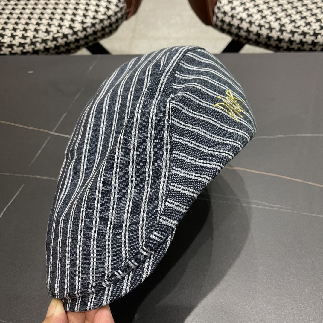  迪奥 日系条纹气质贝雷帽春秋夏季情侣显脸小前进帽
男女画家帽遮阳鸭舌