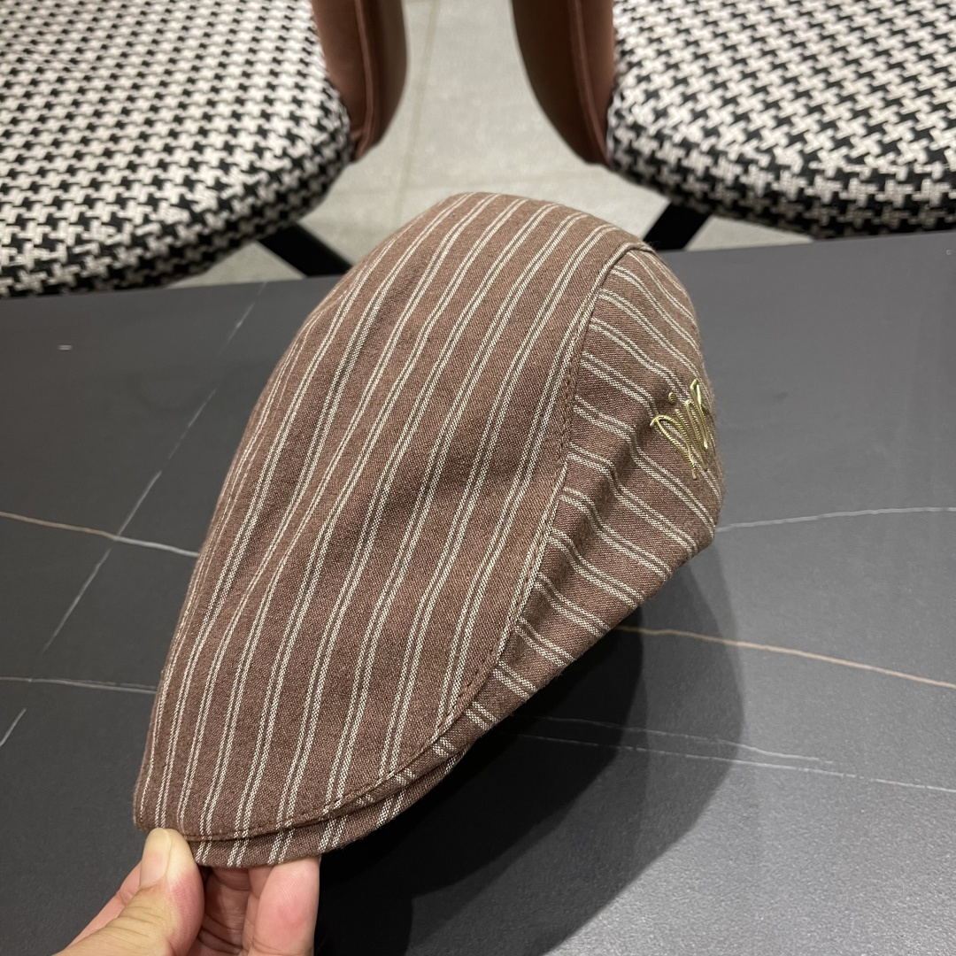  迪奥 日系条纹气质贝雷帽春秋夏季情侣显脸小前进帽
男女画家帽遮阳鸭舌