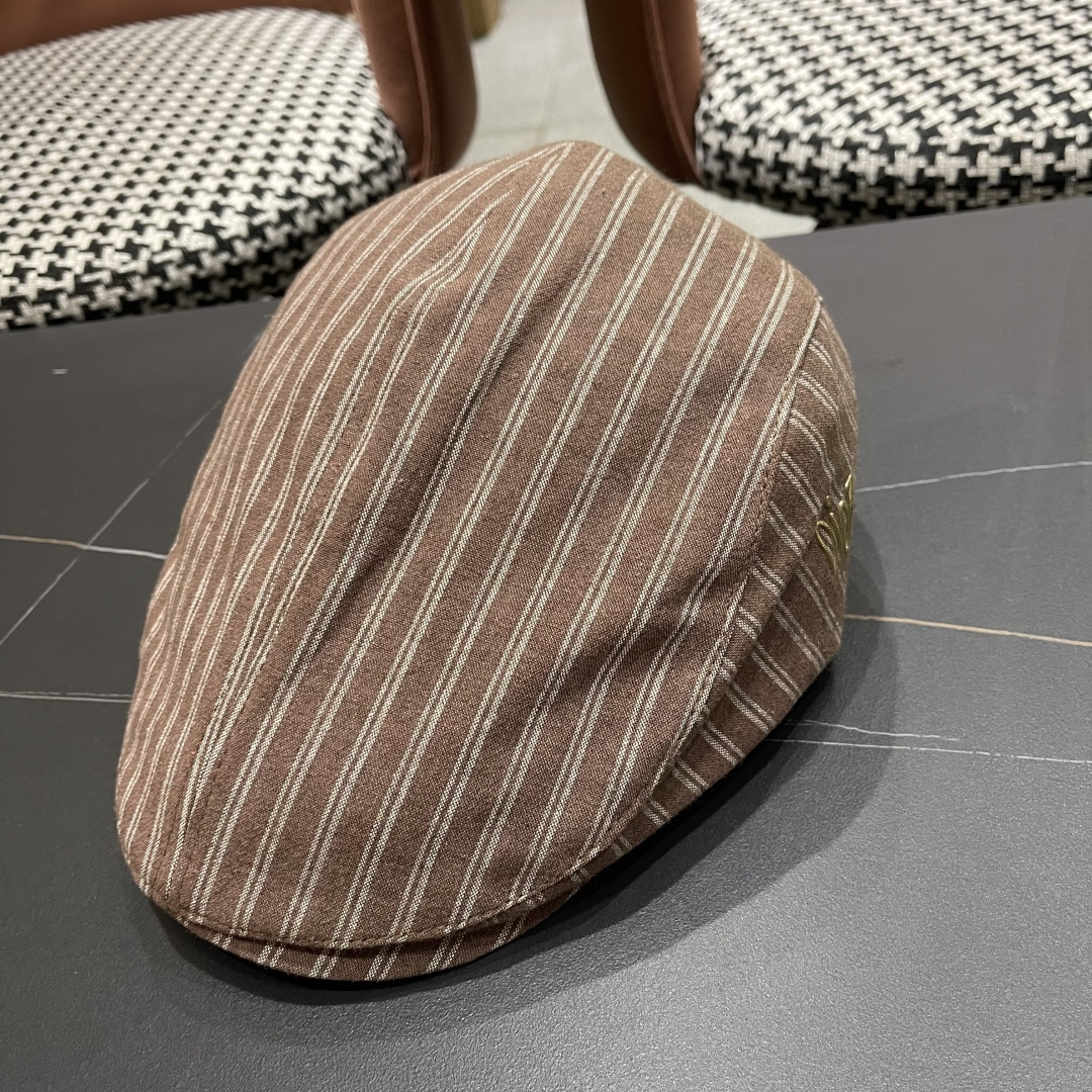  迪奥 日系条纹气质贝雷帽春秋夏季情侣显脸小前进帽
男女画家帽遮阳鸭舌