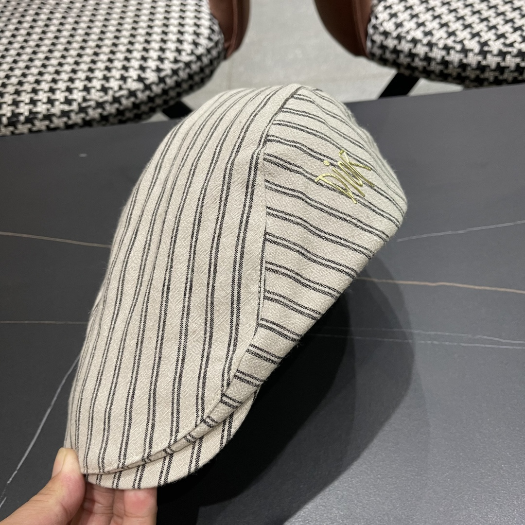  迪奥 日系条纹气质贝雷帽春秋夏季情侣显脸小前进帽
男女画家帽遮阳鸭舌