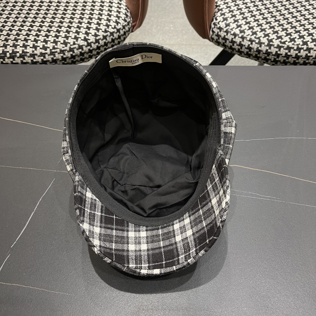  迪奥 2025新款格子帽子女棒球帽韩版潮时尚百搭鸭
舌帽男网红冬季遮阳帽