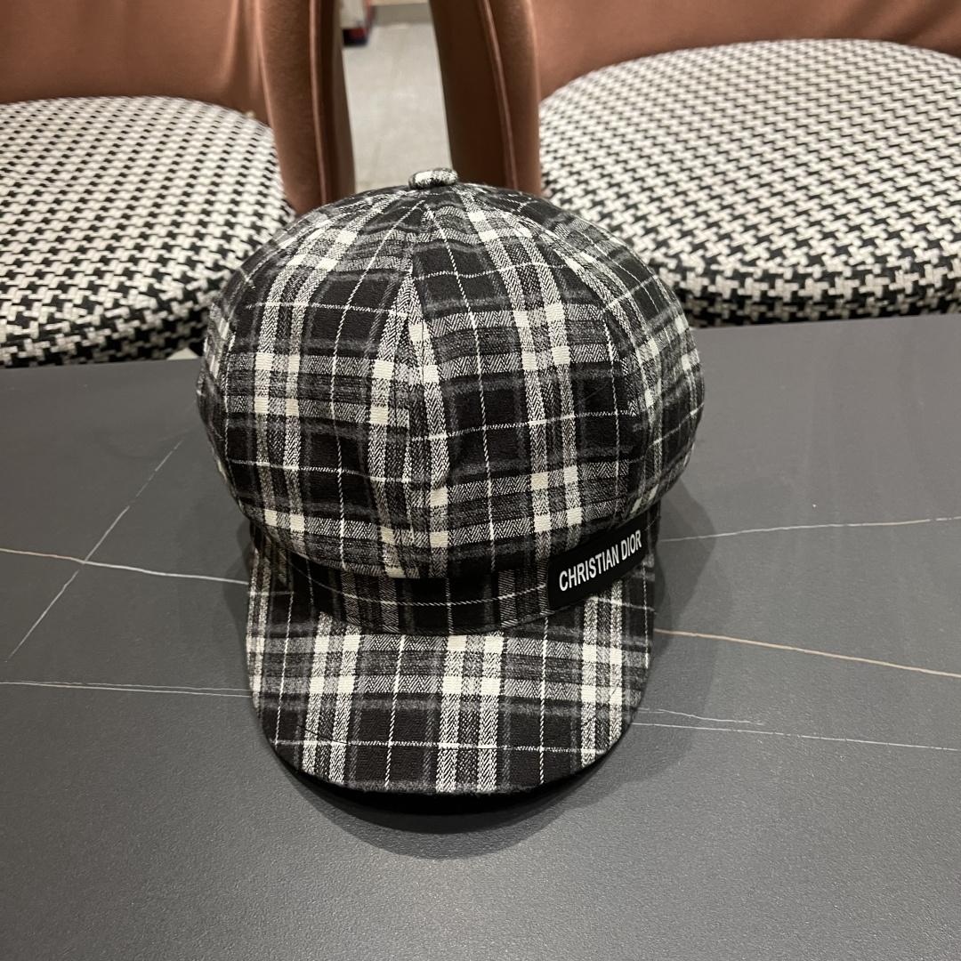  迪奥 2025新款格子帽子女棒球帽韩版潮时尚百搭鸭
舌帽男网红冬季遮阳帽