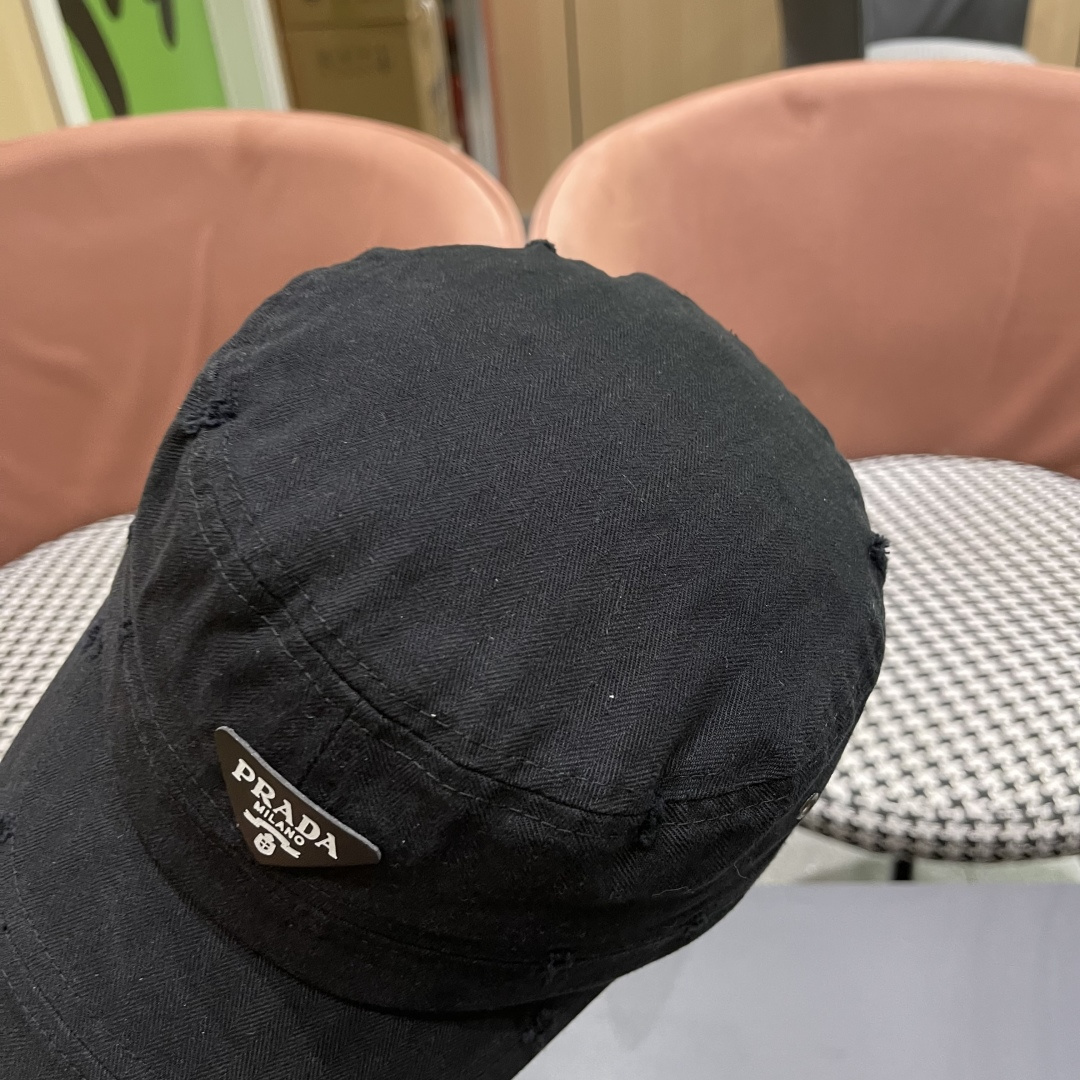  普拉达2025新款闪电小狗森系男女休闲鸭舌帽徒步越
野穿河过隙户外探险平顶防晒