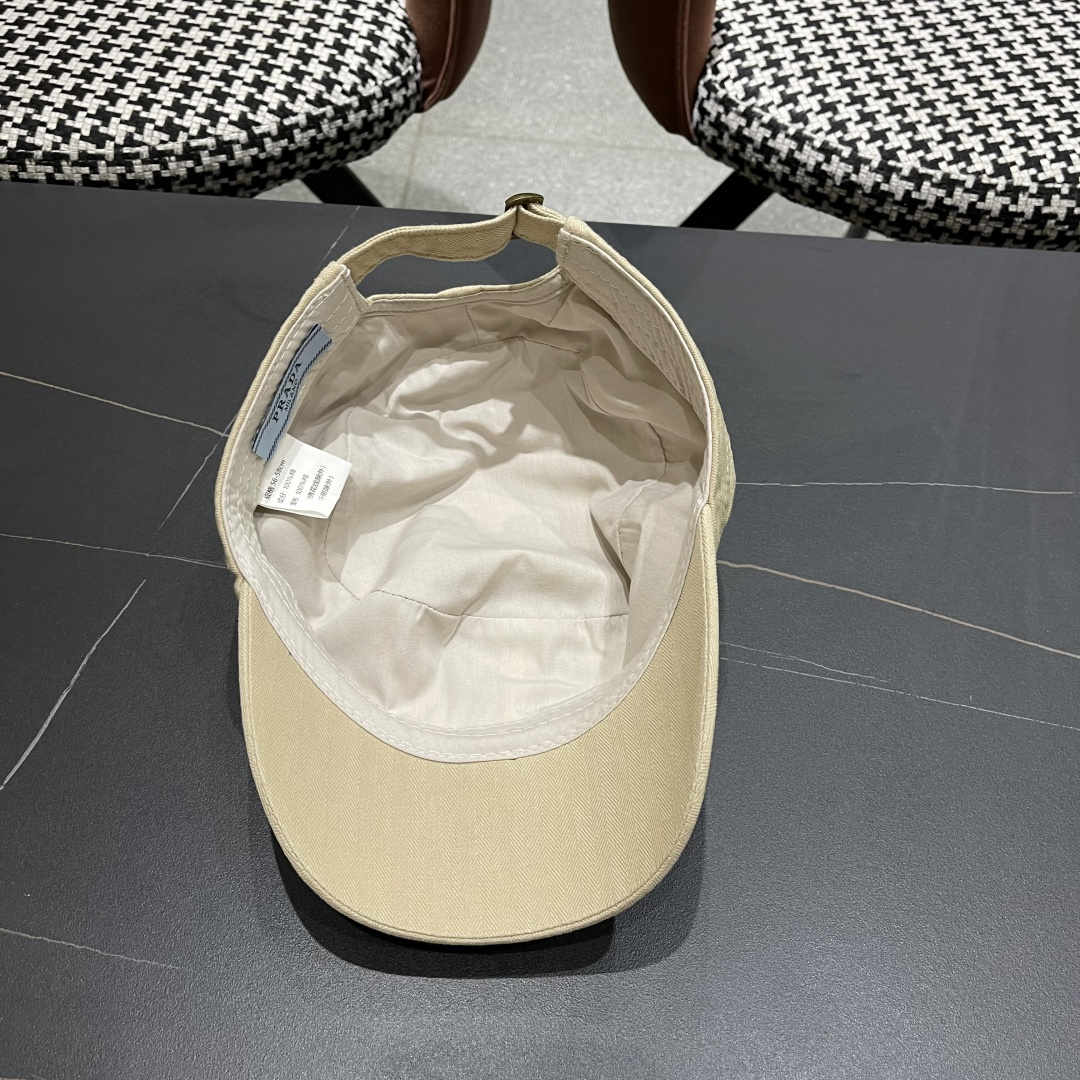  普拉达2025新款闪电小狗森系男女休闲鸭舌帽徒步越
野穿河过隙户外探险平顶防晒