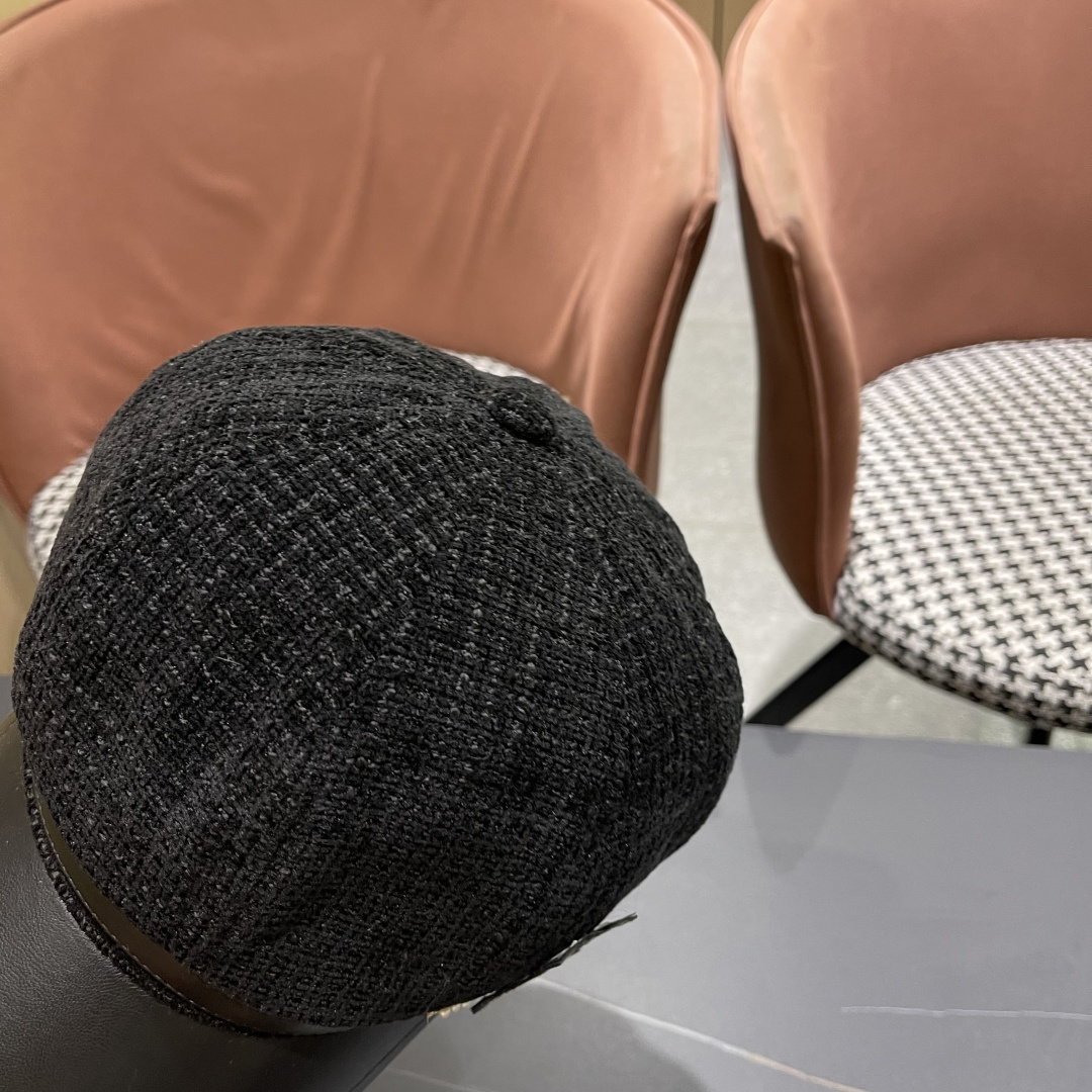  Lv路易威登 珍珠小香风复古格纹英伦八角帽子女2025新款
百搭显脸小时尚报童帽