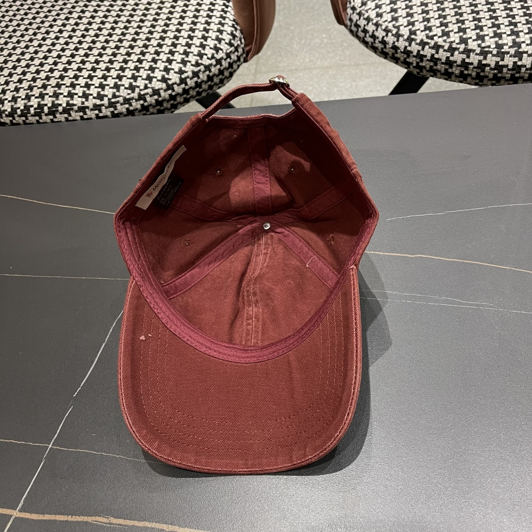  Moncler蒙口 秋冬新款灯芯绒棒球帽 ， 质感满满.今年灯芯饿真的yyds ～