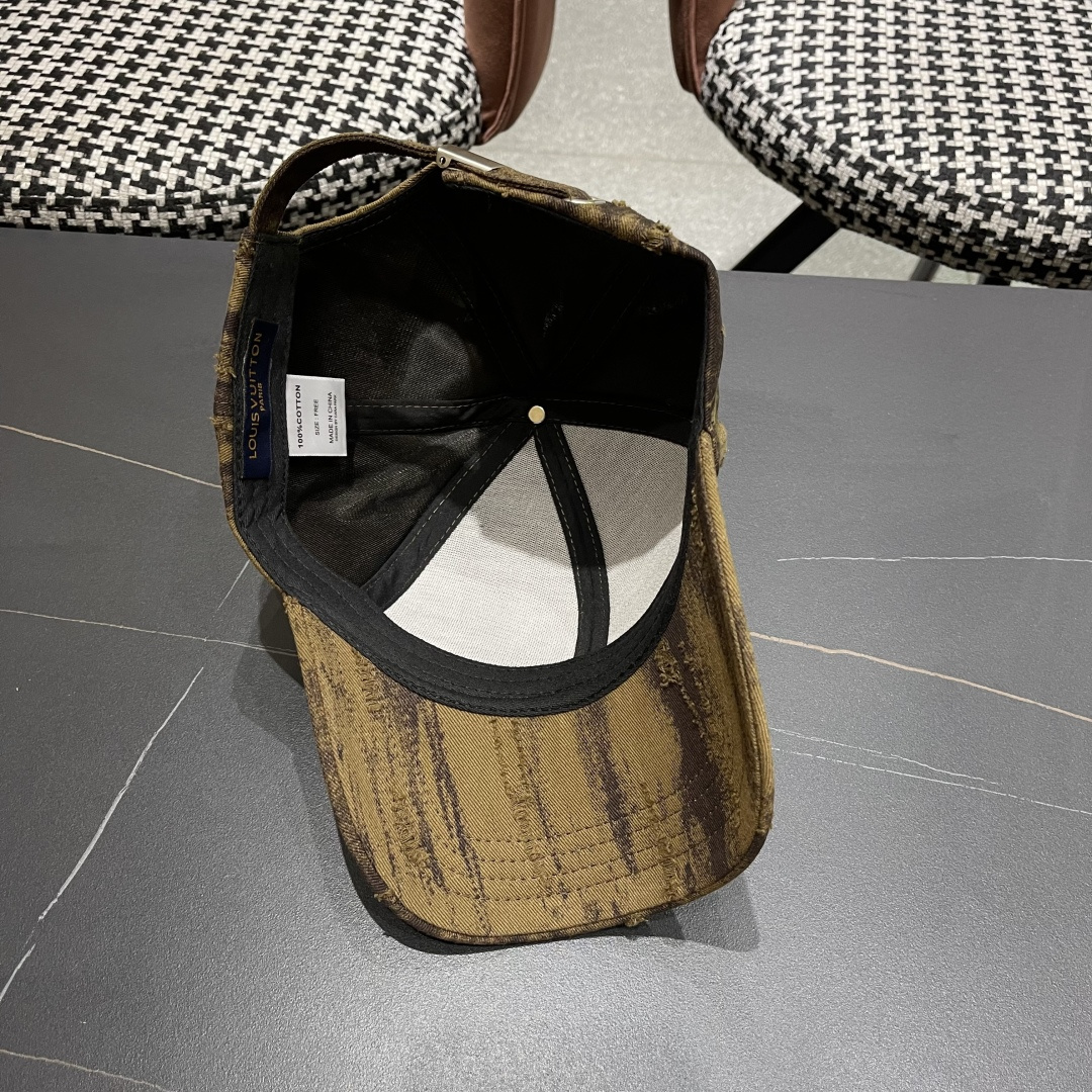  Lv路易威登 朵蕉复古棒球帽子女夏季新款户外出游女大
头围显脸小硬顶鸭舌帽子