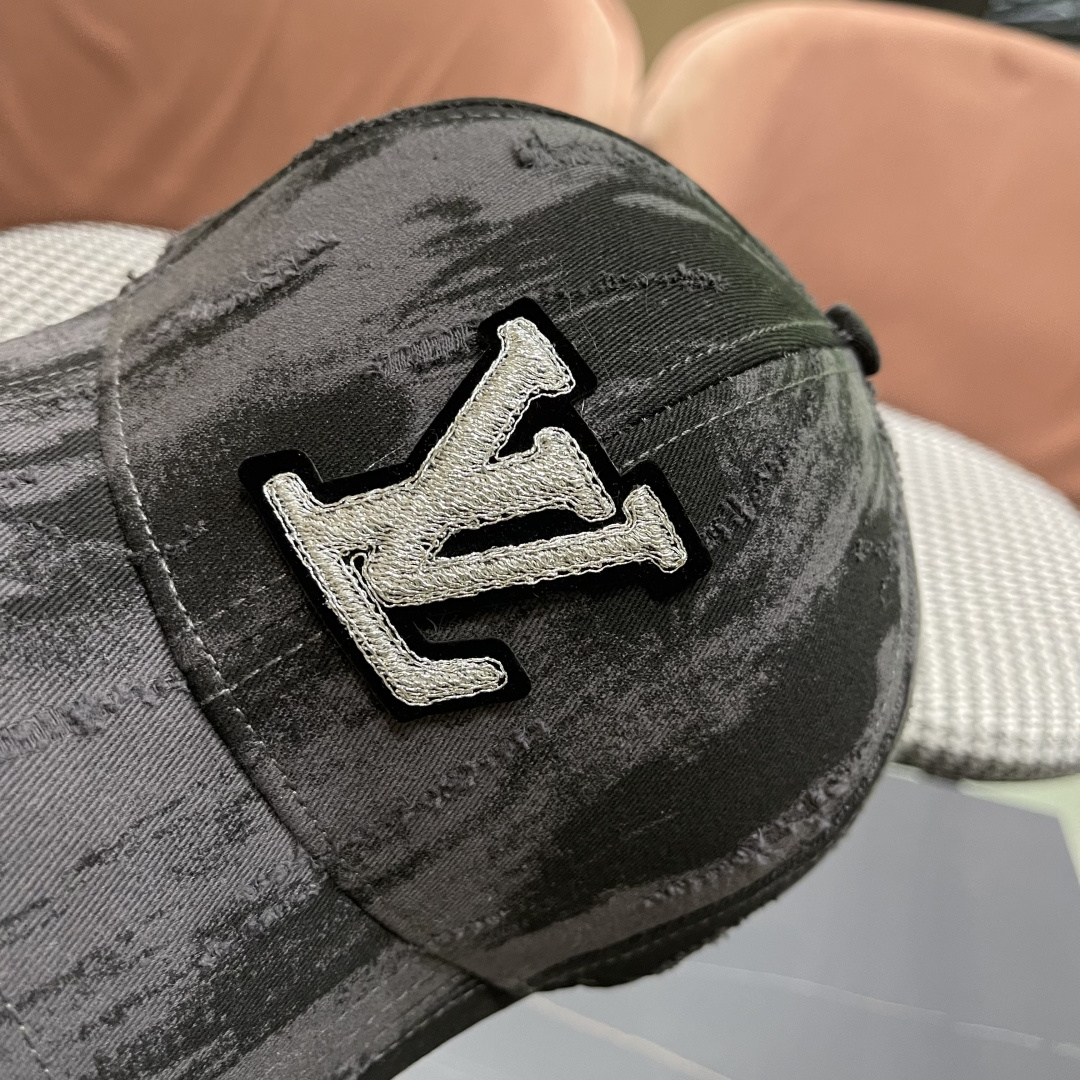  Lv路易威登 朵蕉复古棒球帽子女夏季新款户外出游女大
头围显脸小硬顶鸭舌帽子