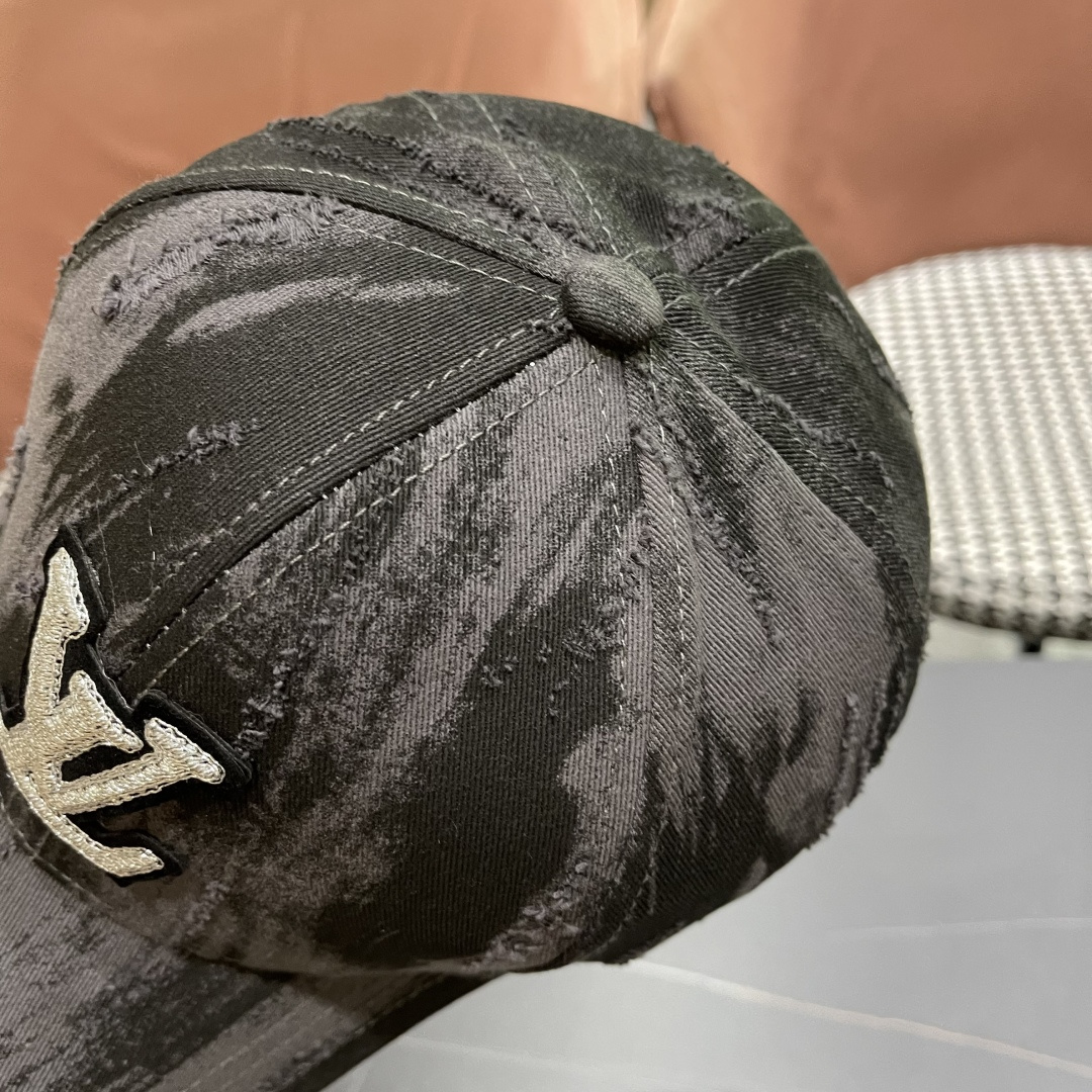  Lv路易威登 朵蕉复古棒球帽子女夏季新款户外出游女大
头围显脸小硬顶鸭舌帽子