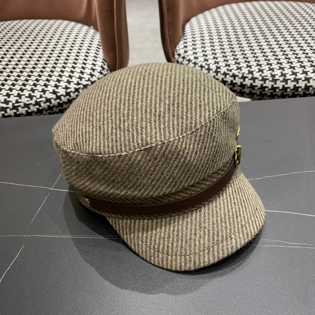  古奇2025韩版新款简约百搭皮带扣海俊帽子女
春夏季时尚宽檐显脸小画家帽潮